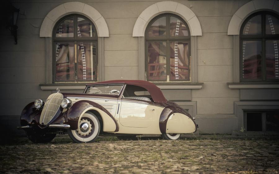  Steyr 220 Glaser Cabriolet Sport 1939 года  (фото 1 из 2)